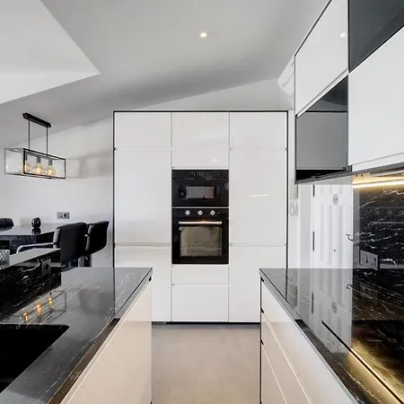 Penthouse Deluxe, Carolina Park, Апартаменты *
