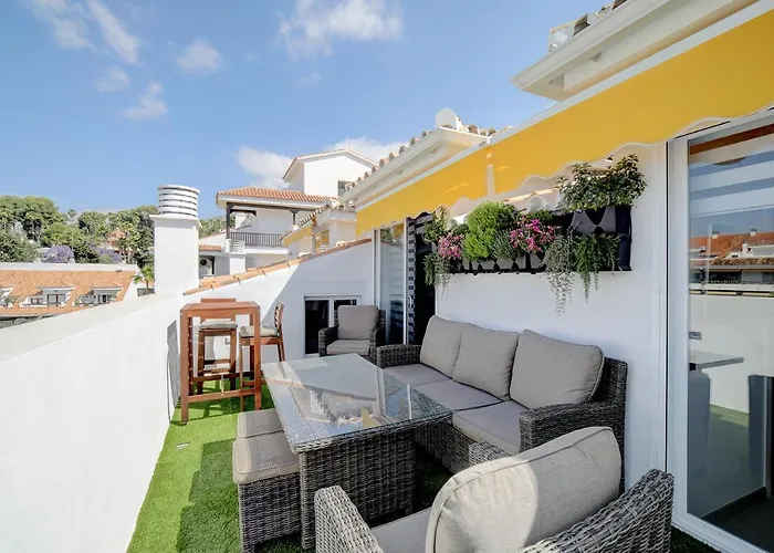 Penthouse Deluxe, Carolina Park, * マルベーリャ