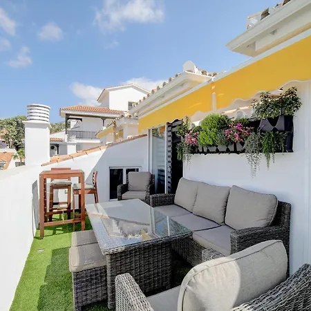 Penthouse Deluxe, Carolina Park, * Μαρμπέλλα